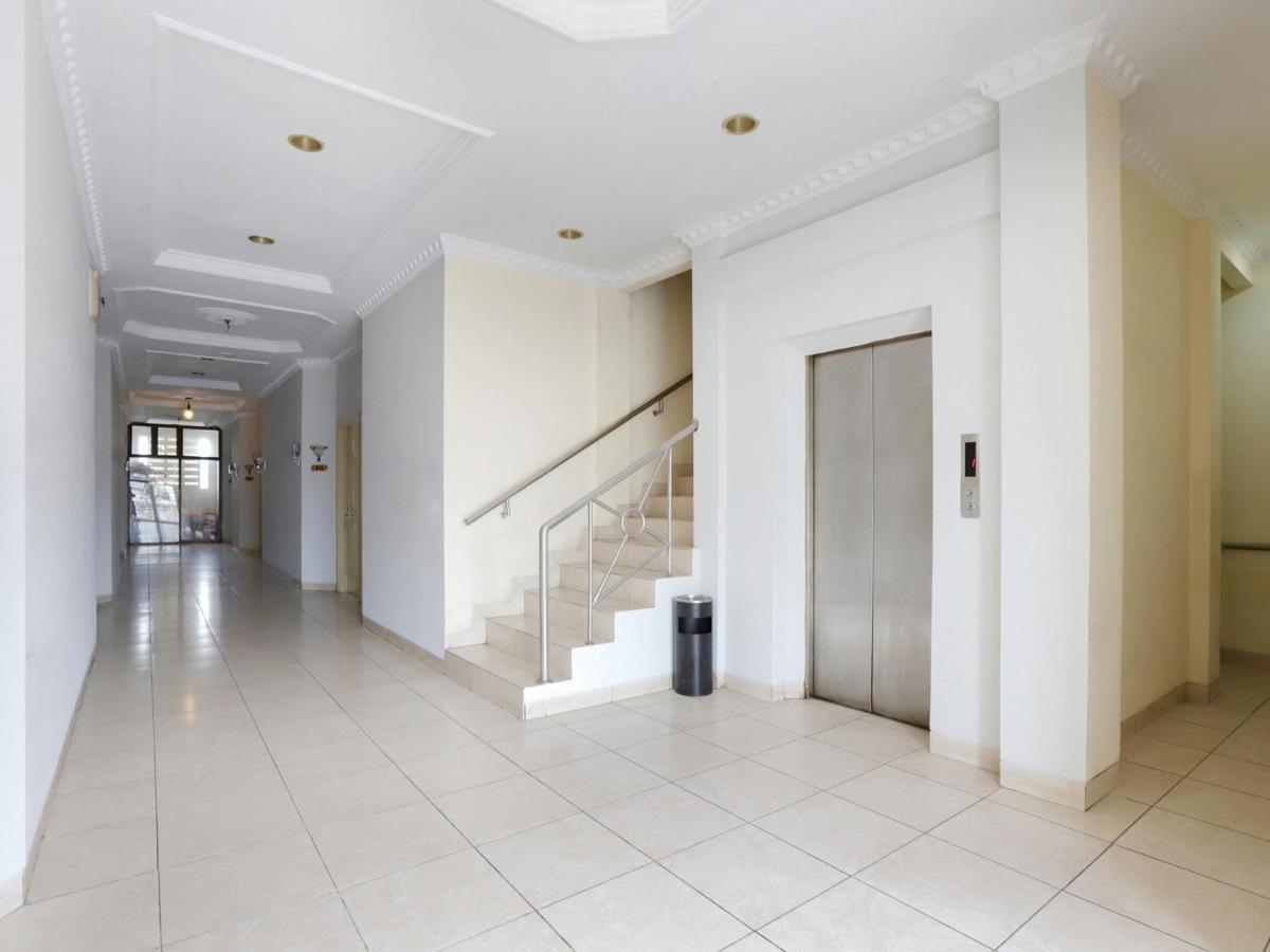Capital O 297 45 Residence Yakarta Exterior foto